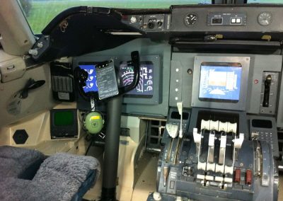 Boeing 747 cockpit